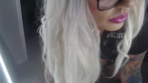 Justagirlboy online show from March 27, 7:36 am