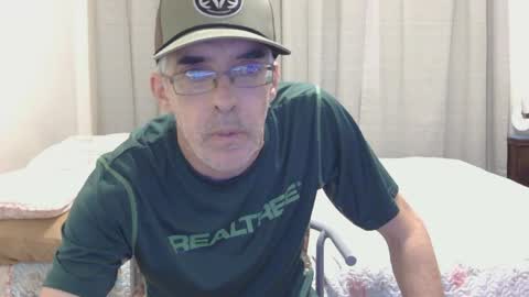 justasexyguyforu online show from April 3, 12:30 am