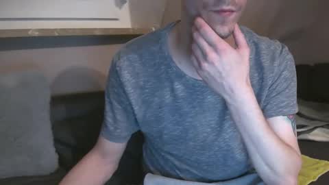Snapshot of justboriing chatting on October 4, 5:00 pm justboriing online show from October 4, 5:00 pm