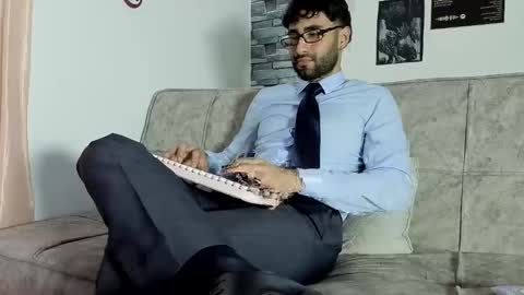 Snapshot of justdavid_ chatting on March 4, 10:05 pm David online show from March 4, 10:05 pm