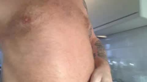 Snapshot of justenjoyingurcompany chatting on October 27, 9:02 am justenjoyingurcompany online show from October 27, 9:02 am