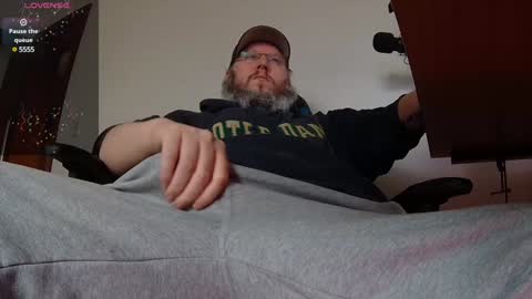 Snapshot of justflo chatting on December 5, 11:27 am Just Flo --- online show from December 5, 11:27 am