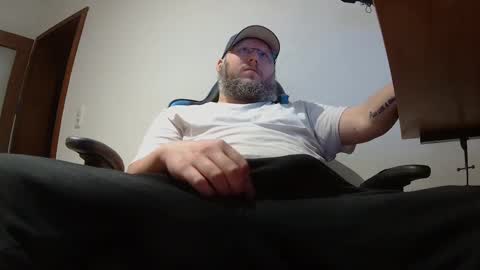 Snapshot of justflo chatting on February 18, 2:27 am Just Flo --- online show from February 18, 2:27 am