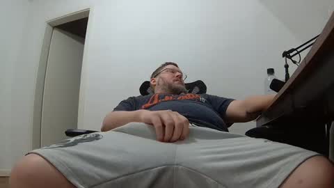 Snapshot of justflo chatting on March 31, 9:04 pm Just Flo --- online show from March 31, 9:04 pm