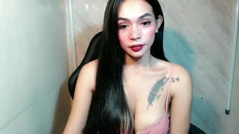 Snapshot of justhewayouare21 chatting on June 23, 7:34 pm justhewayouare21 online show from June 23, 7:34 pm