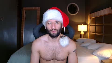 Snapshot of justin_hton chatting on December 13, 10:55 pm Justin online show from December 13, 10:55 pm