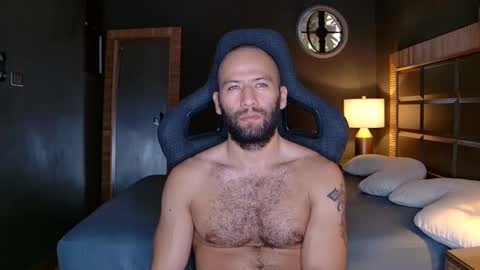 Snapshot of justin_hton chatting on February 26, 1:30 pm Justin online show from February 26, 1:30 pm
