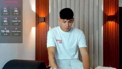 Justin online show from November 28, 5:59 pm