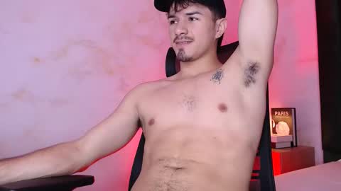 Justin online show from February 5, 8:24 pm