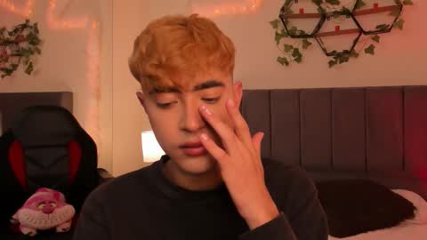 Snapshot of justinbe_ chatting on September 22, 11:23 am Justin online show from September 22, 11:23 am