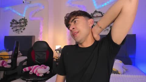 Justin online show from December 19, 11:28 am