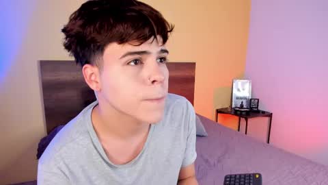 Justin online show from February 13, 4:32 am