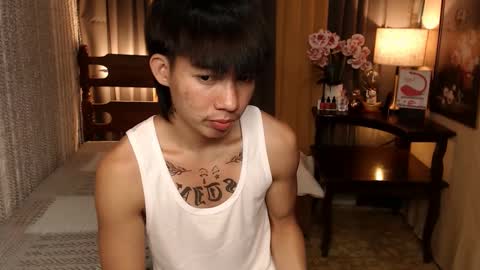 Snapshot of justine_hunk chatting on December 5, 12:44 pm justine_hunk online show from December 5, 12:44 pm