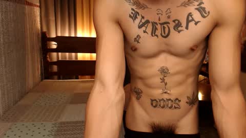 Snapshot of justine_hunk chatting on December 21, 12:09 am justine_hunk online show from December 21, 12:09 am