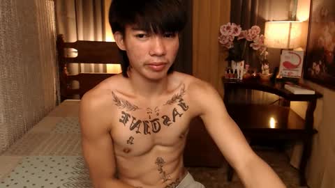 Snapshot of justine_hunk chatting on December 24, 4:30 pm justine_hunk online show from December 24, 4:30 pm