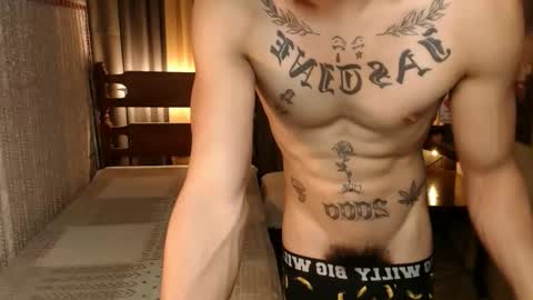 Snapshot of justine_hunk chatting on February 24, 6:27 am justine_hunk online show from February 24, 6:27 am