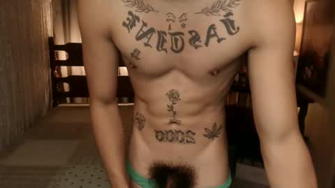 Snapshot of justine_hunk chatting on September 26, 1:15 pm justine_hunk online show from September 26, 1:15 pm