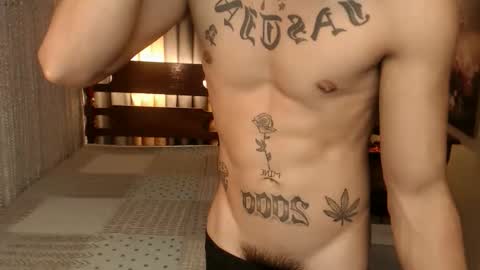 justine_hunk online show from January 10, 6:42 pm