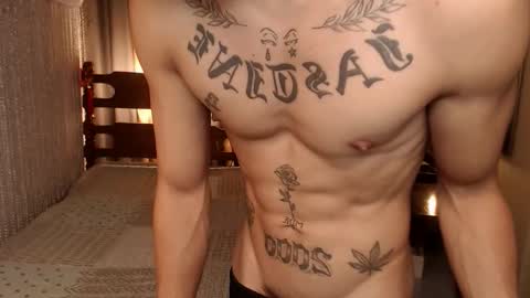 justine_hunk online show from February 17, 5:08 pm