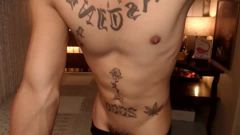 justine_hunk online show from May 2, 5:29 pm