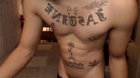 justine_hunk online show from June 9, 6:03 am
