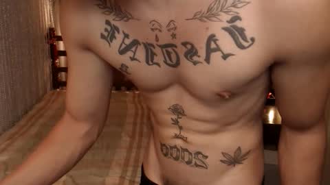 justine_hunk online show from June 10, 5:50 am