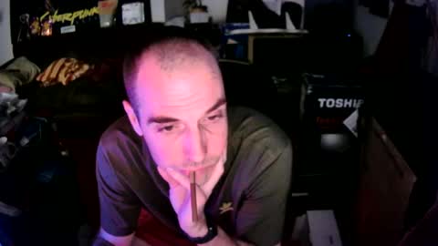 Snapshot of justinelsmith chatting on February 9, 9:37 am justinelsmith online show from February 9, 9:37 am