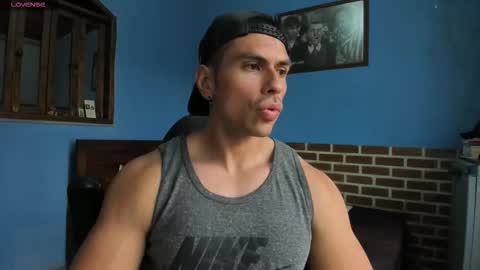 Snapshot of justinkart chatting on October 25, 3:29 pm justinkart online show from October 25, 3:29 pm