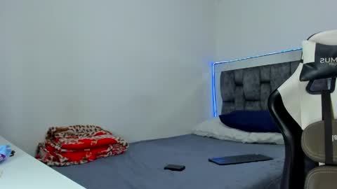 justinmorre online show from April 22, 8:10 pm