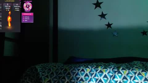 Snapshot of justinsc chatting on December 23, 12:25 am Justinsc online show from December 23, 12:25 am
