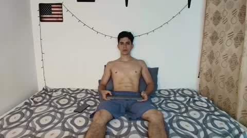 Snapshot of justinsinner1 chatting on January 27, 1:37 am justinsinner1 online show from January 27, 1:37 am