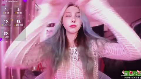 justmeowgirl online show from May 8, 5:13 am