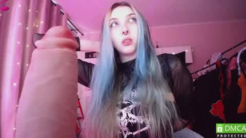 justmeowgirl online show from May 13, 6:22 am
