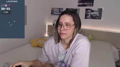 Snapshot of justmexy7 chatting on December 31, 8:37 am Julie online show from December 31, 8:37 am