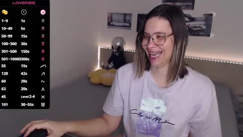 Snapshot of justmexy7 chatting on February 4, 5:21 am Julie online show from February 4, 5:21 am