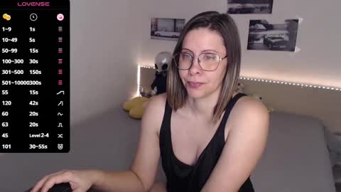 Snapshot of justmexy7 chatting on February 6, 5:03 am Julie online show from February 6, 5:03 am