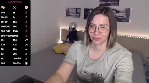 Snapshot of justmexy7 chatting on February 9, 5:50 am Julie online show from February 9, 5:50 am