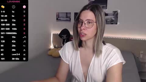 Snapshot of justmexy7 chatting on September 22, 3:52 am Julie online show from September 22, 3:52 am