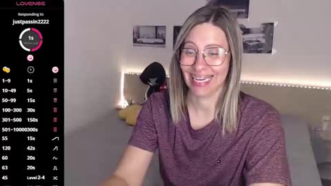 Snapshot of justmexy7 chatting on September 26, 4:38 am Julie online show from September 26, 4:38 am