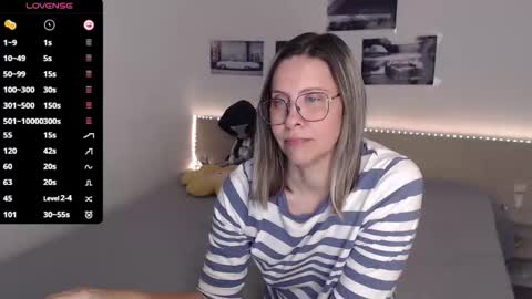 Snapshot of justmexy7 chatting on September 29, 3:50 pm Julie online show from September 29, 3:50 pm