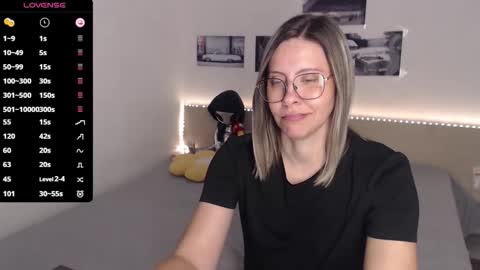 Snapshot of justmexy7 chatting on October 3, 3:58 am Julie online show from October 3, 3:58 am