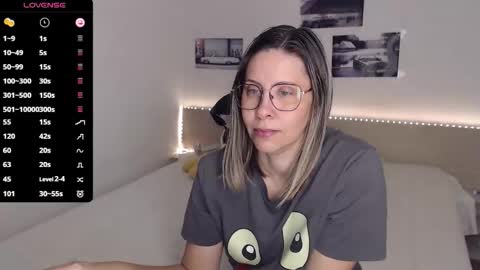 Snapshot of justmexy7 chatting on October 14, 3:51 am Julie online show from October 14, 3:51 am