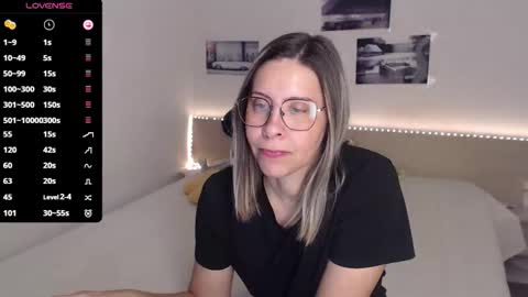 Snapshot of justmexy7 chatting on October 18, 4:15 am Julie online show from October 18, 4:15 am