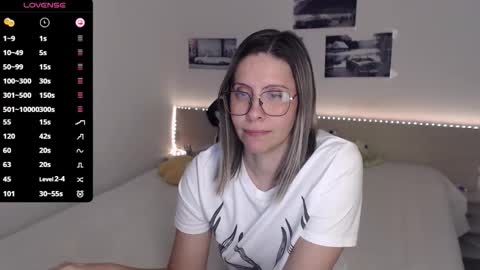 Snapshot of justmexy7 chatting on October 21, 4:19 pm Julie online show from October 21, 4:19 pm