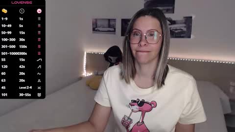 Snapshot of justmexy7 chatting on October 26, 5:02 am Julie online show from October 26, 5:02 am