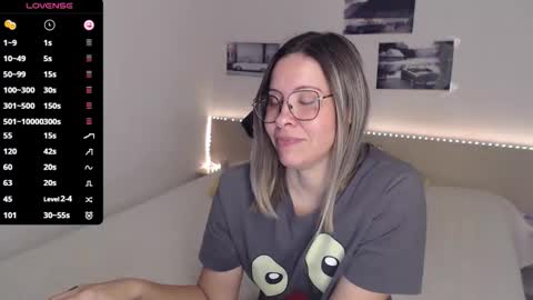 Snapshot of justmexy7 chatting on November 14, 5:06 am Julie online show from November 14, 5:06 am