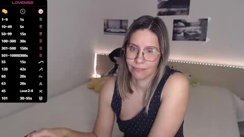 Snapshot of justmexy7 chatting on November 14, 5:11 pm Julie online show from November 14, 5:11 pm