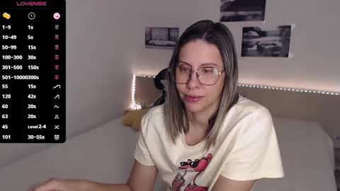 Snapshot of justmexy7 chatting on November 22, 5:06 am Julie online show from November 22, 5:06 am