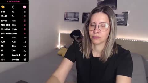 Snapshot of justmexy7 chatting on November 24, 5:18 am Julie online show from November 24, 5:18 am