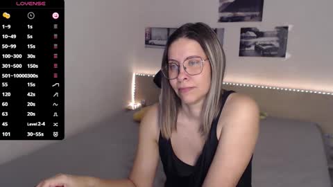 Snapshot of justmexy7 chatting on November 25, 5:29 am Julie online show from November 25, 5:29 am